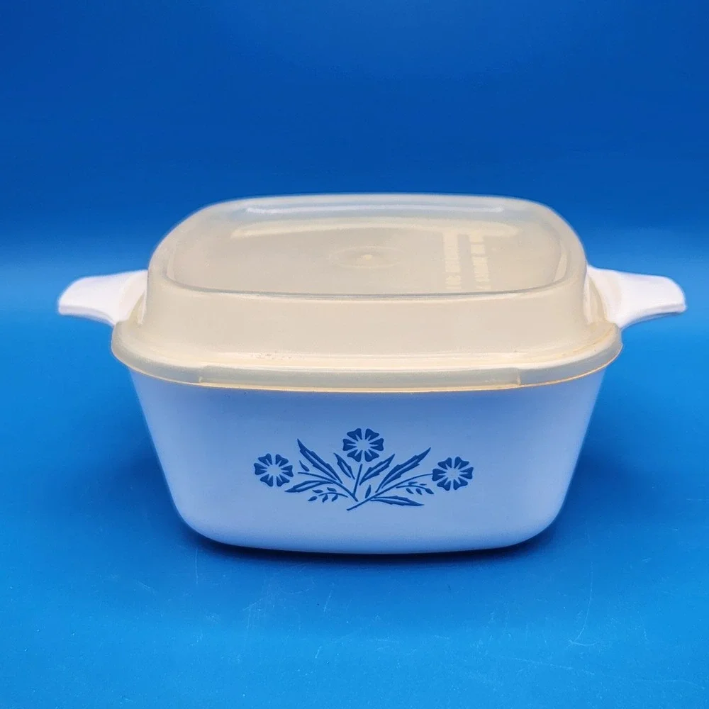 Vintage Corningware Corn Flower 2 3/4 cup P-43-B Dish Casserole with Plastic lid